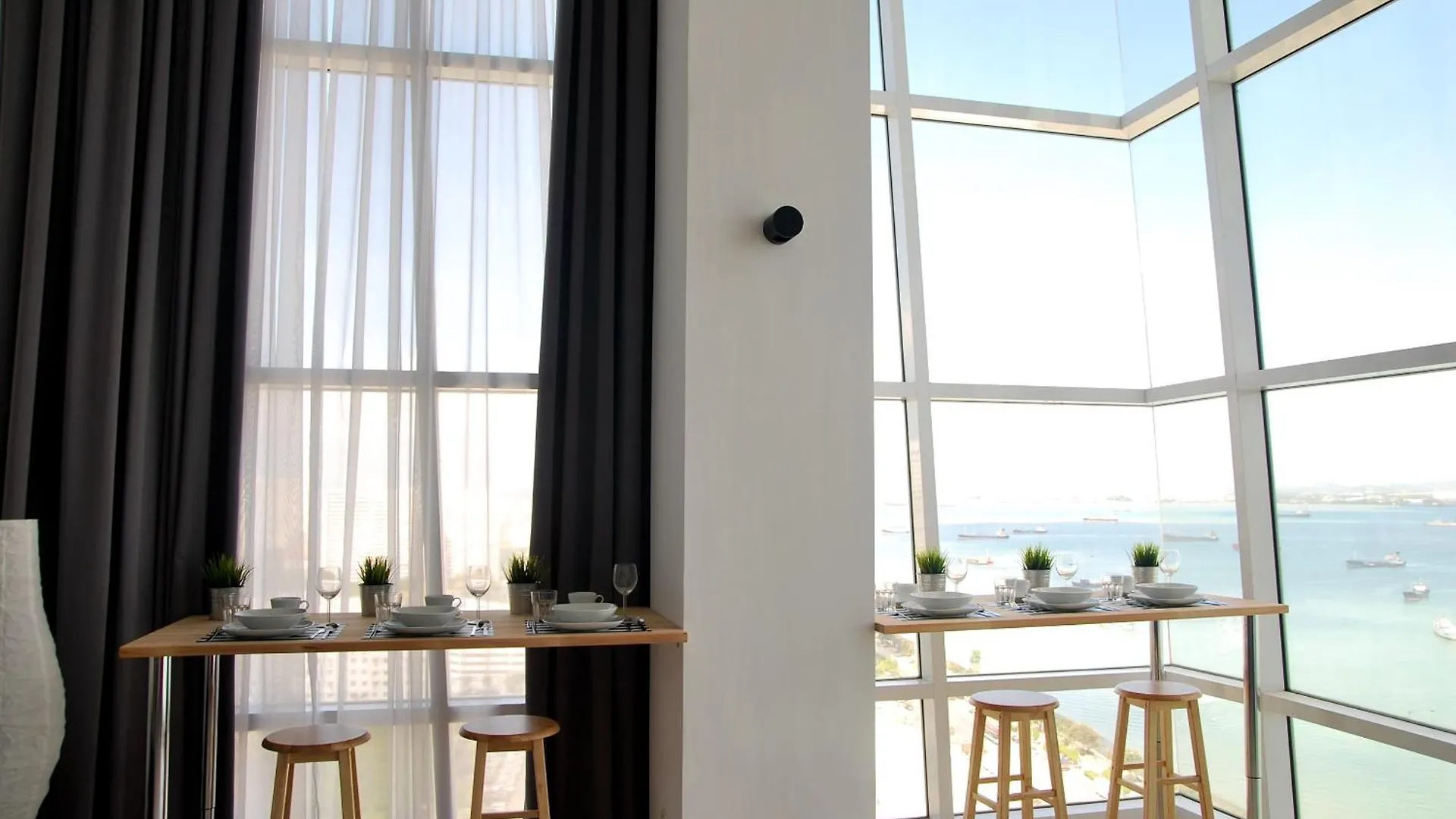 Maritime Luxury Suite Seaview Sunrise George Town