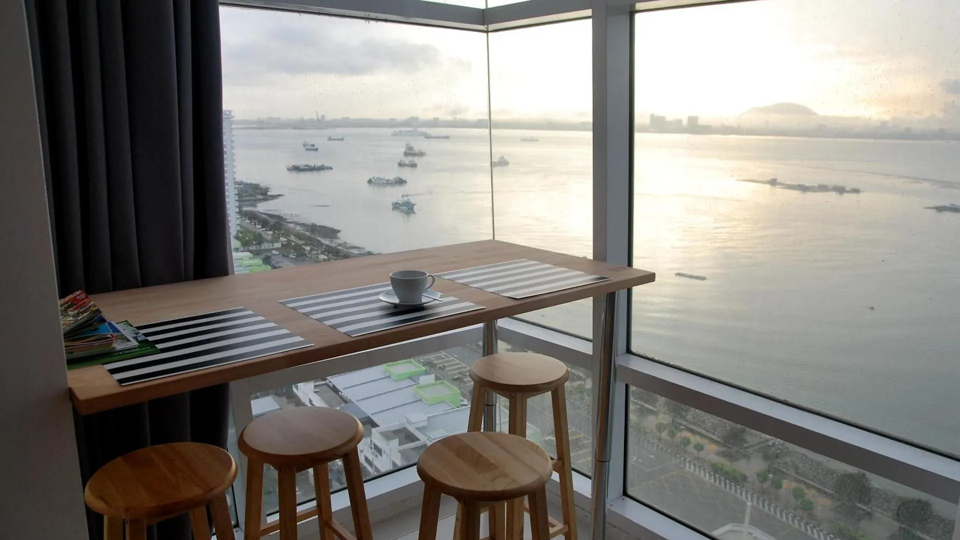 Maritime Luxury Suite Seaview Sunrise George Town