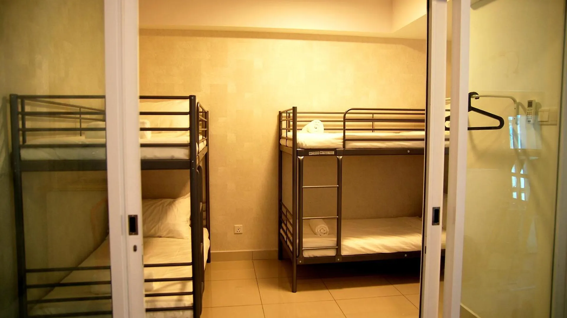 Apartment Maritime Luxury Suite Seaview Sunrise George Town