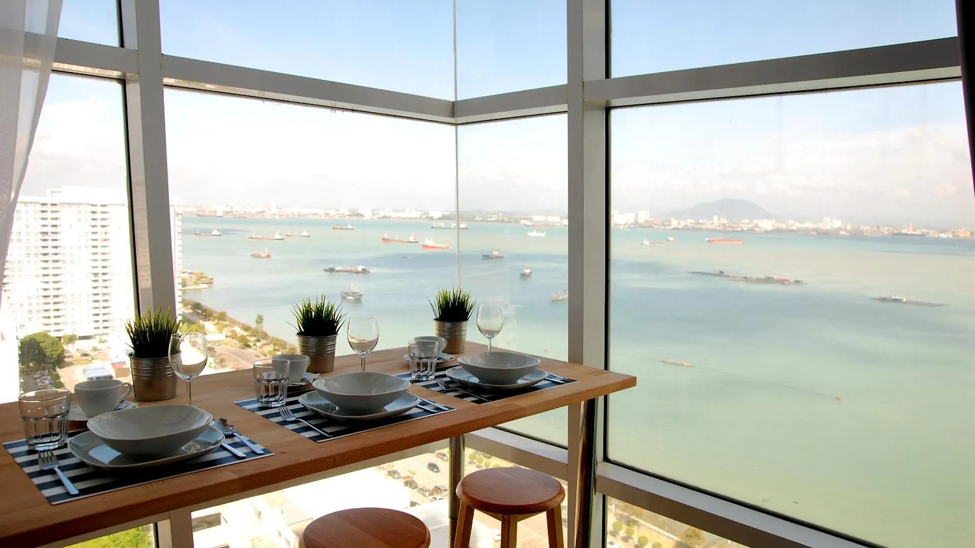 Maritime Luxury Suite Seaview Sunrise George Town Malaysia