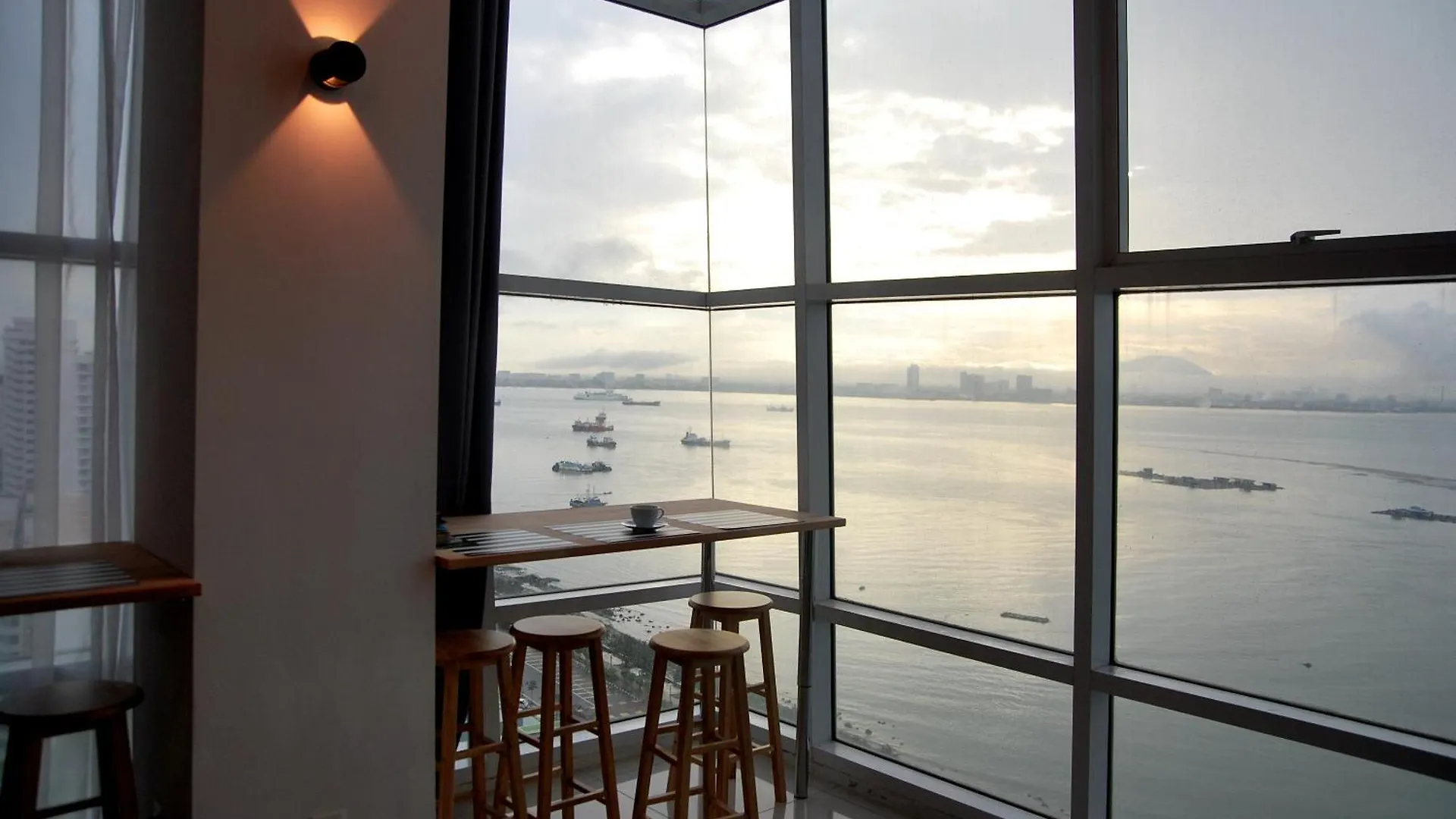 Maritime Luxury Suite Seaview Sunrise George Town Apartment