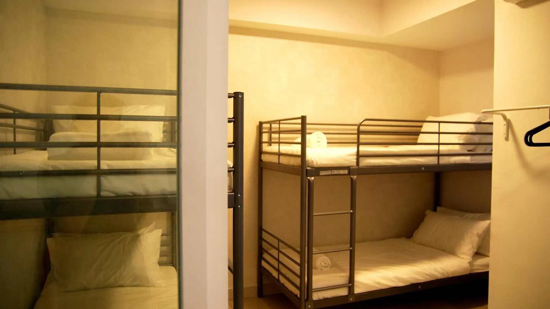 Apartment Maritime Luxury Suite Seaview Sunrise George Town