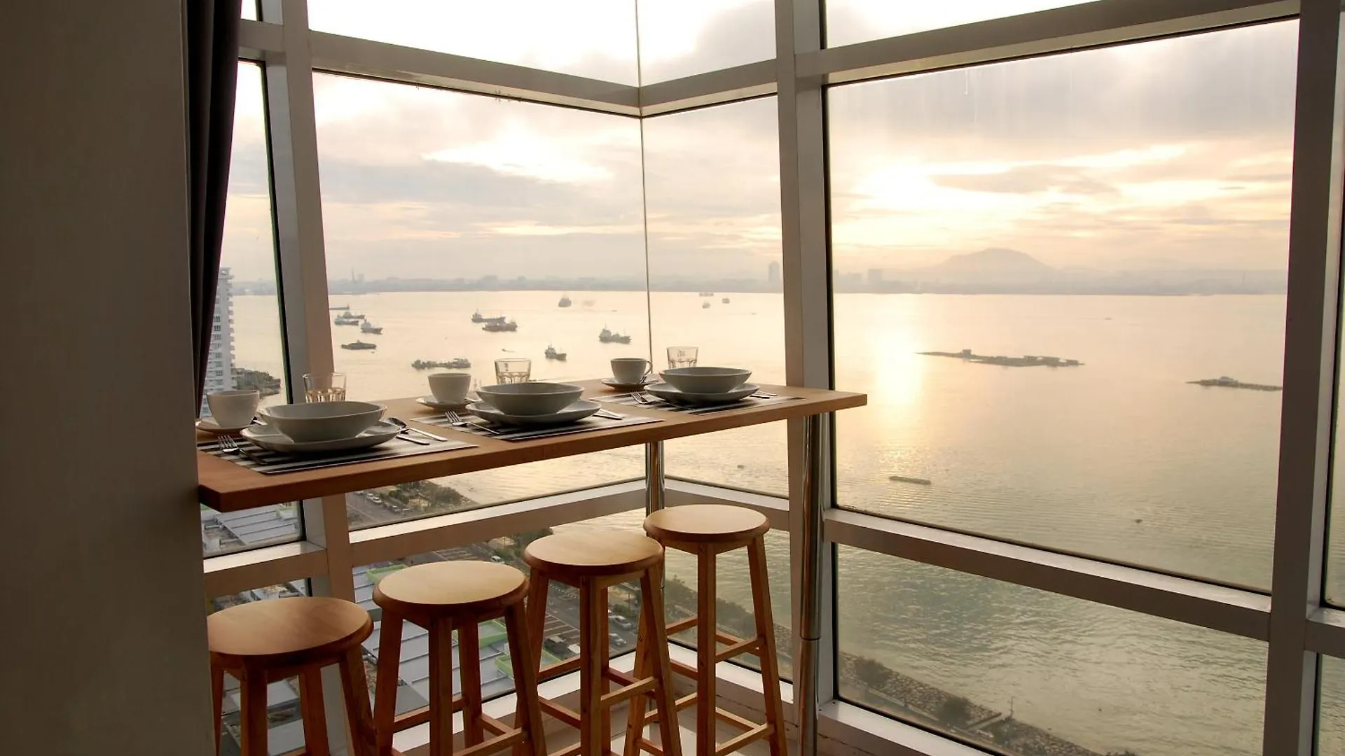 Maritime Luxury Suite Seaview Sunrise George Town 0*,  Malaysia