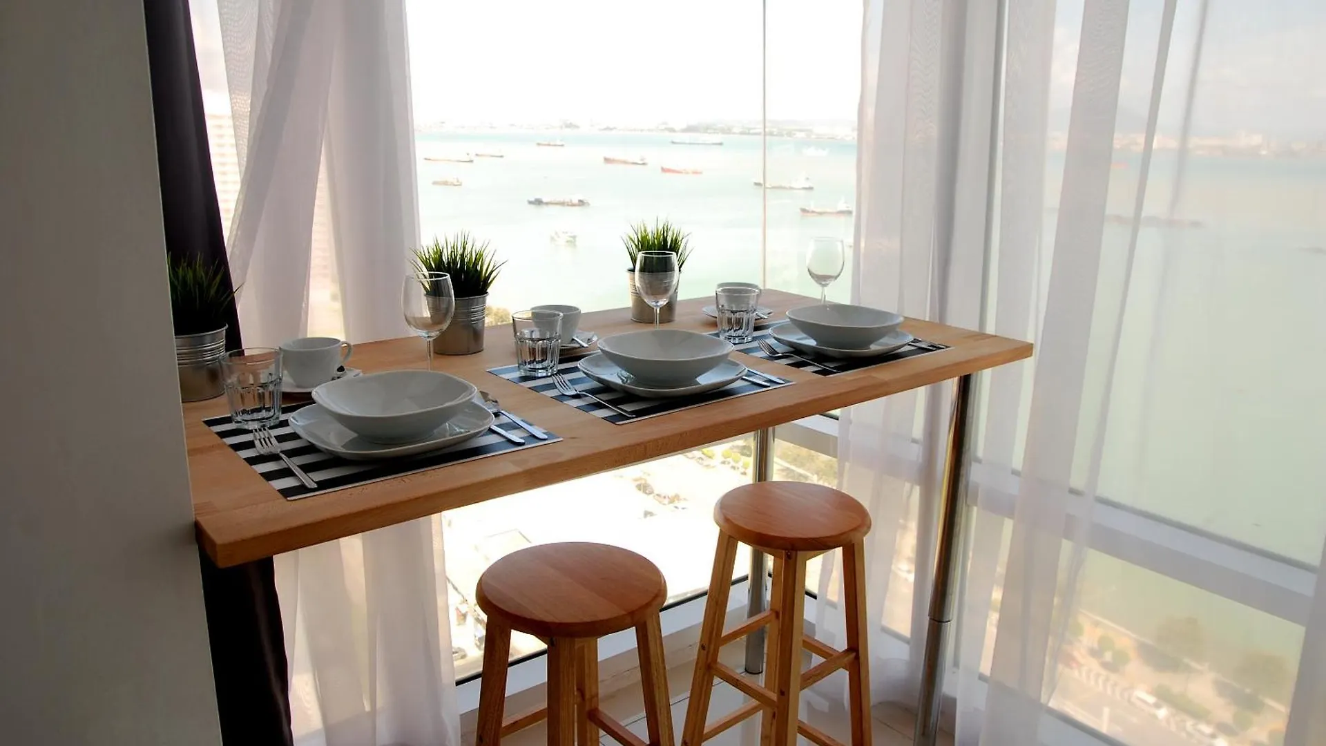 Maritime Luxury Suite Seaview Sunrise George Town Apartment