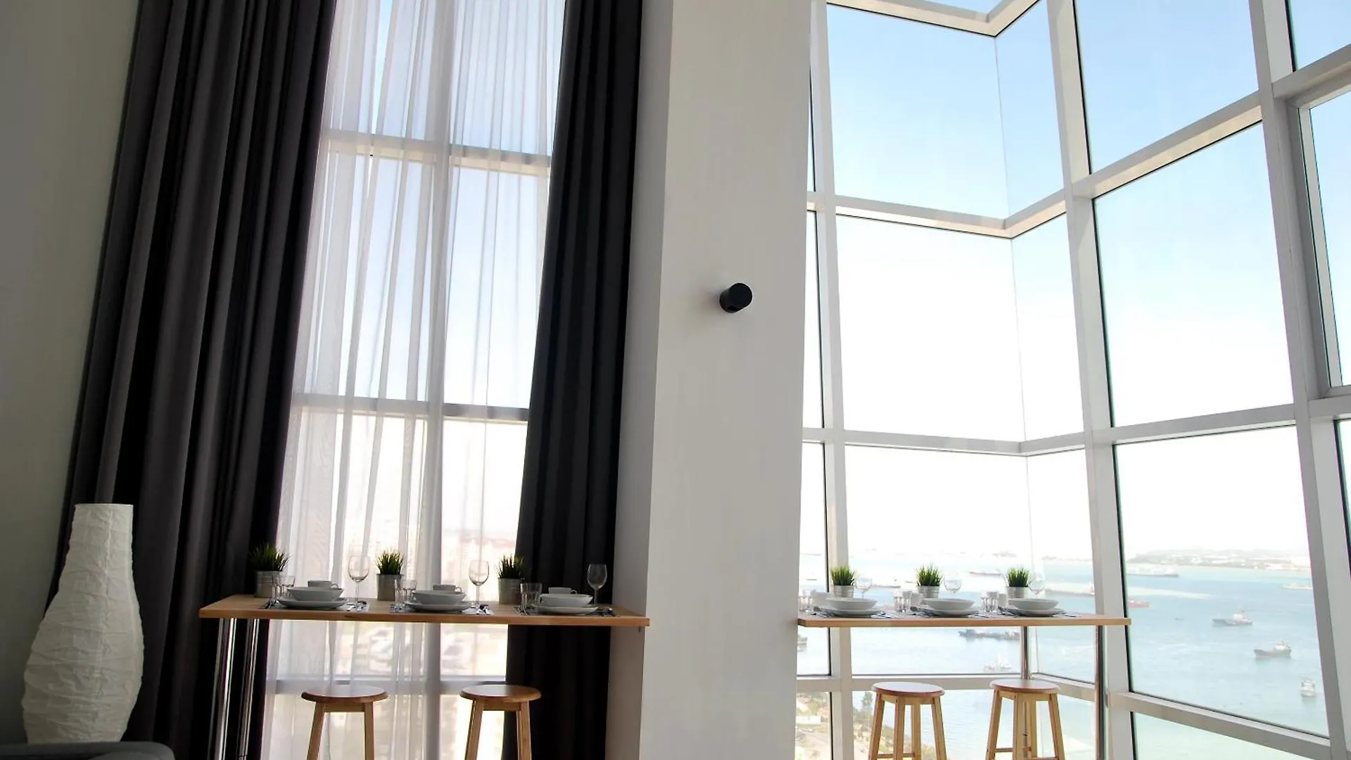 Apartment Maritime Luxury Suite Seaview Sunrise George Town Malaysia