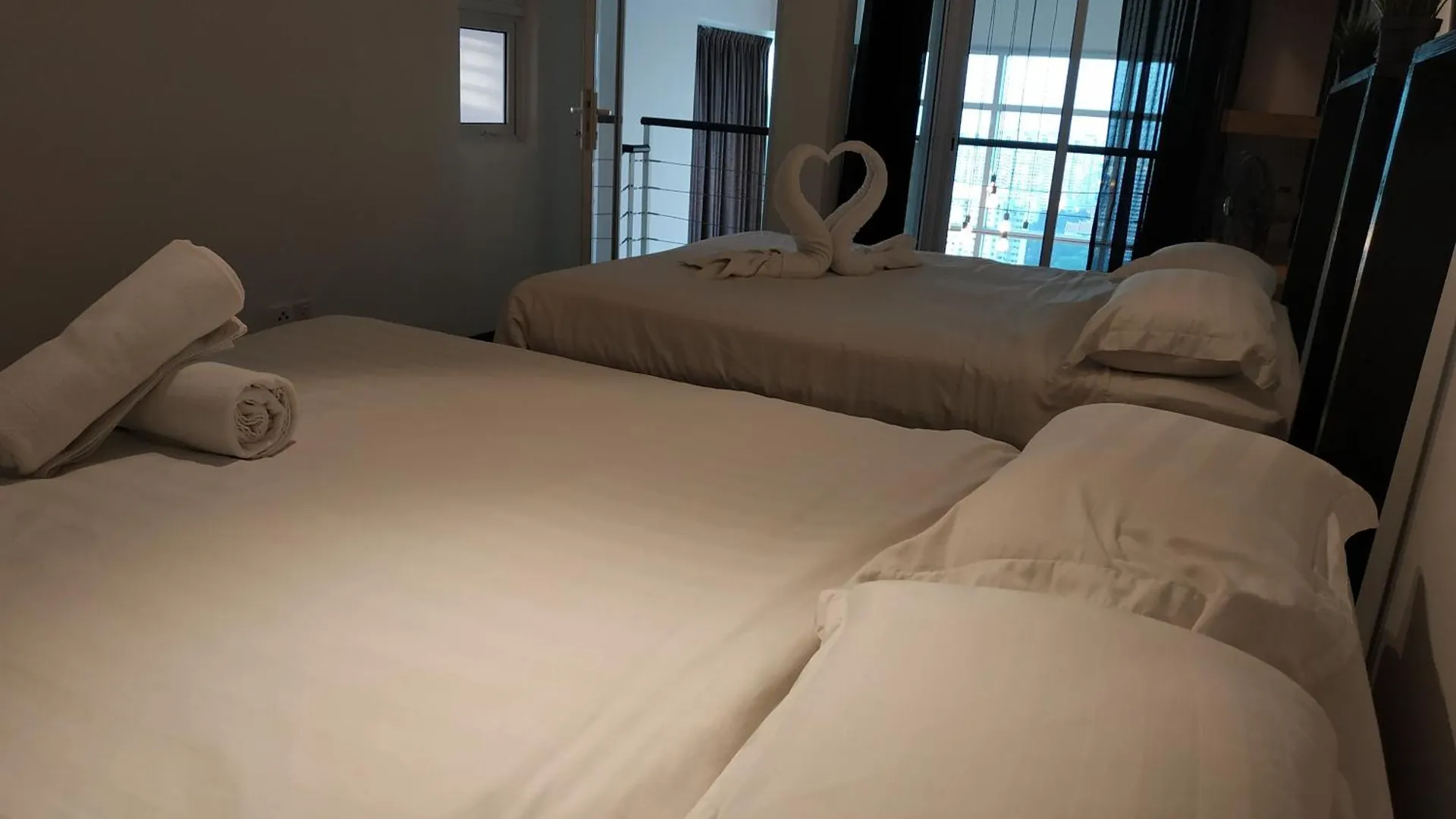 Apartment Maritime Luxury Suite Seaview Sunrise George Town Malaysia