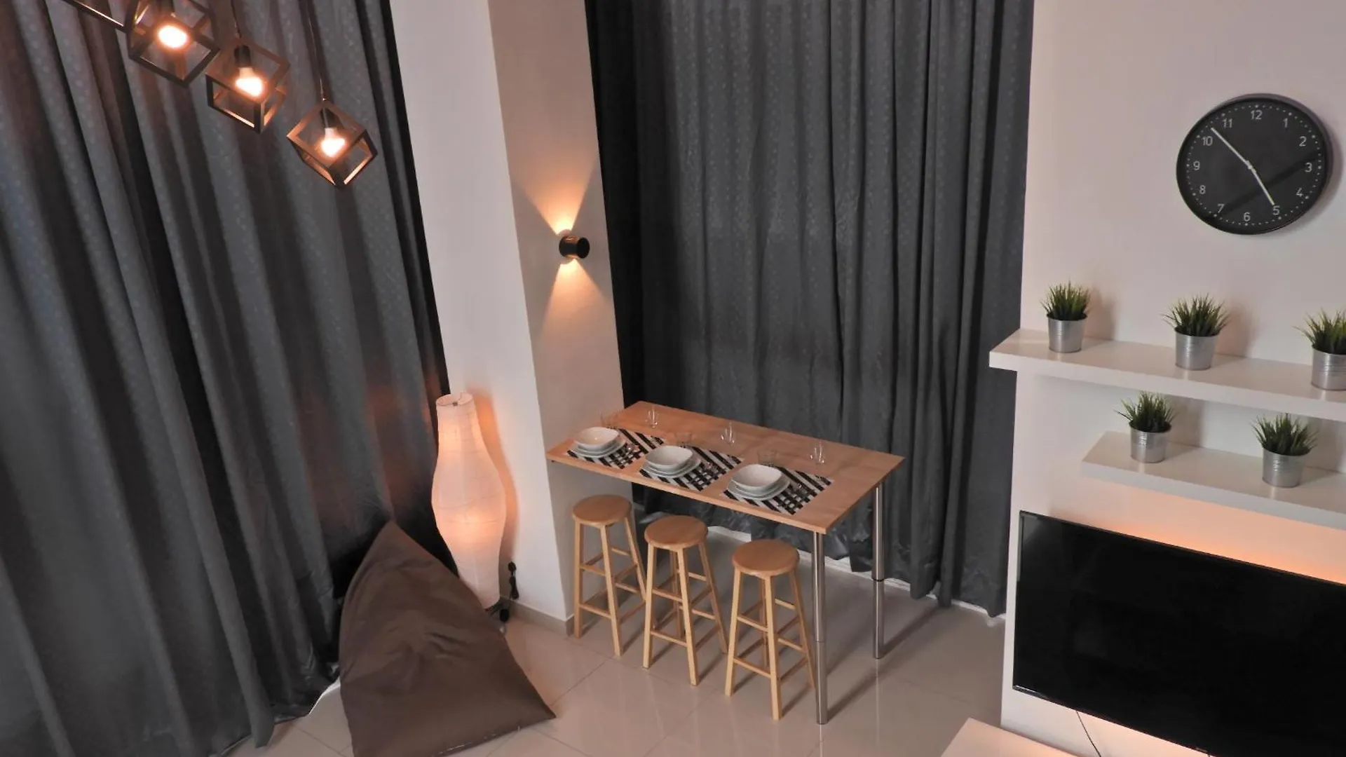 Maritime Luxury Suite Seaview Sunrise George Town