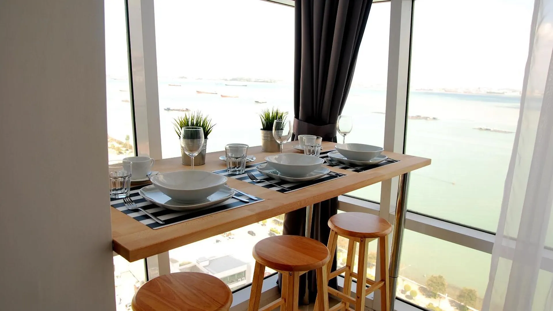 Maritime Luxury Suite Seaview Sunrise George Town Apartment