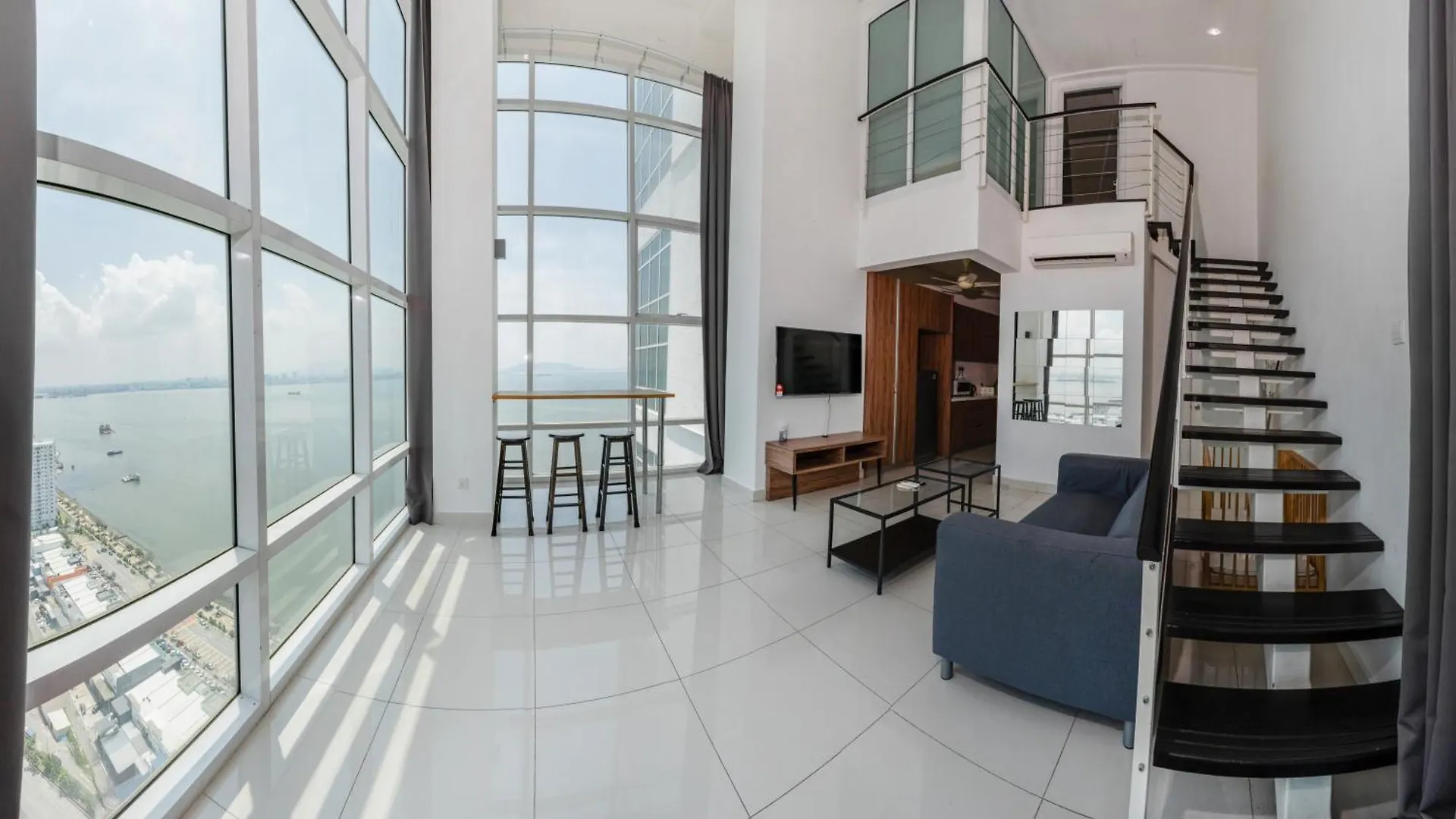Maritime Luxury Suite Seaview Sunrise George Town Apartman