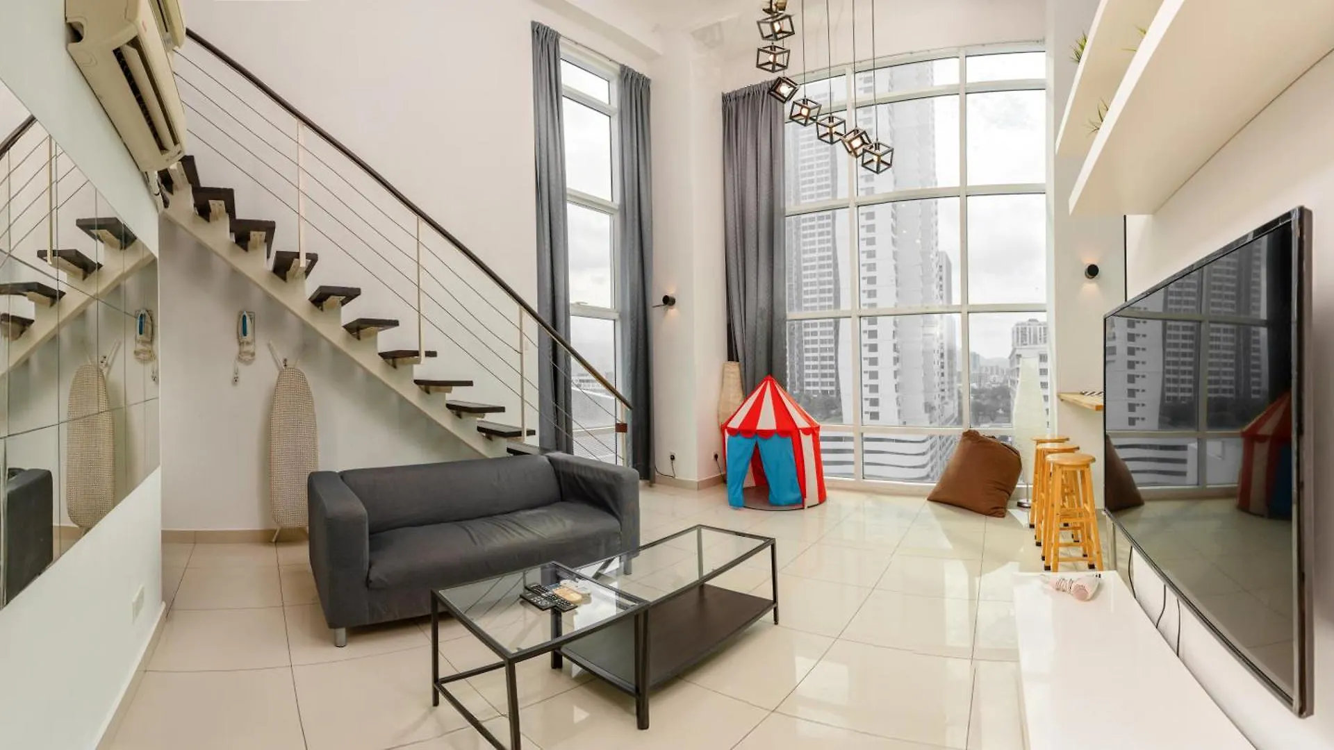 Maritime Luxury Suite Seaview Sunrise George Town Apartman